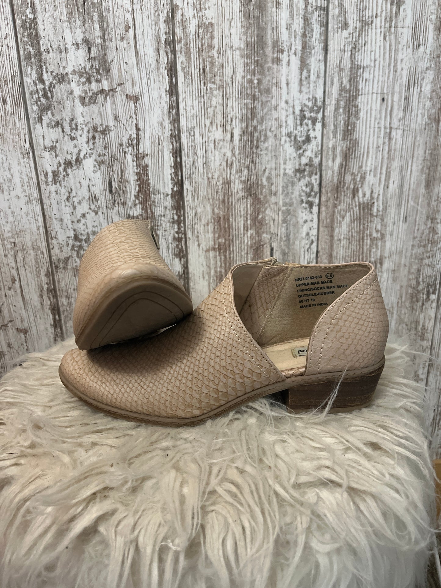 not rated tan snake print boots women’s 9.5 $8