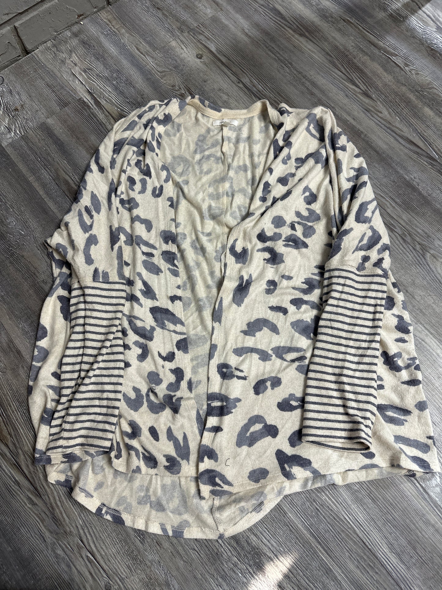 Maurice’s cardigan size l $5