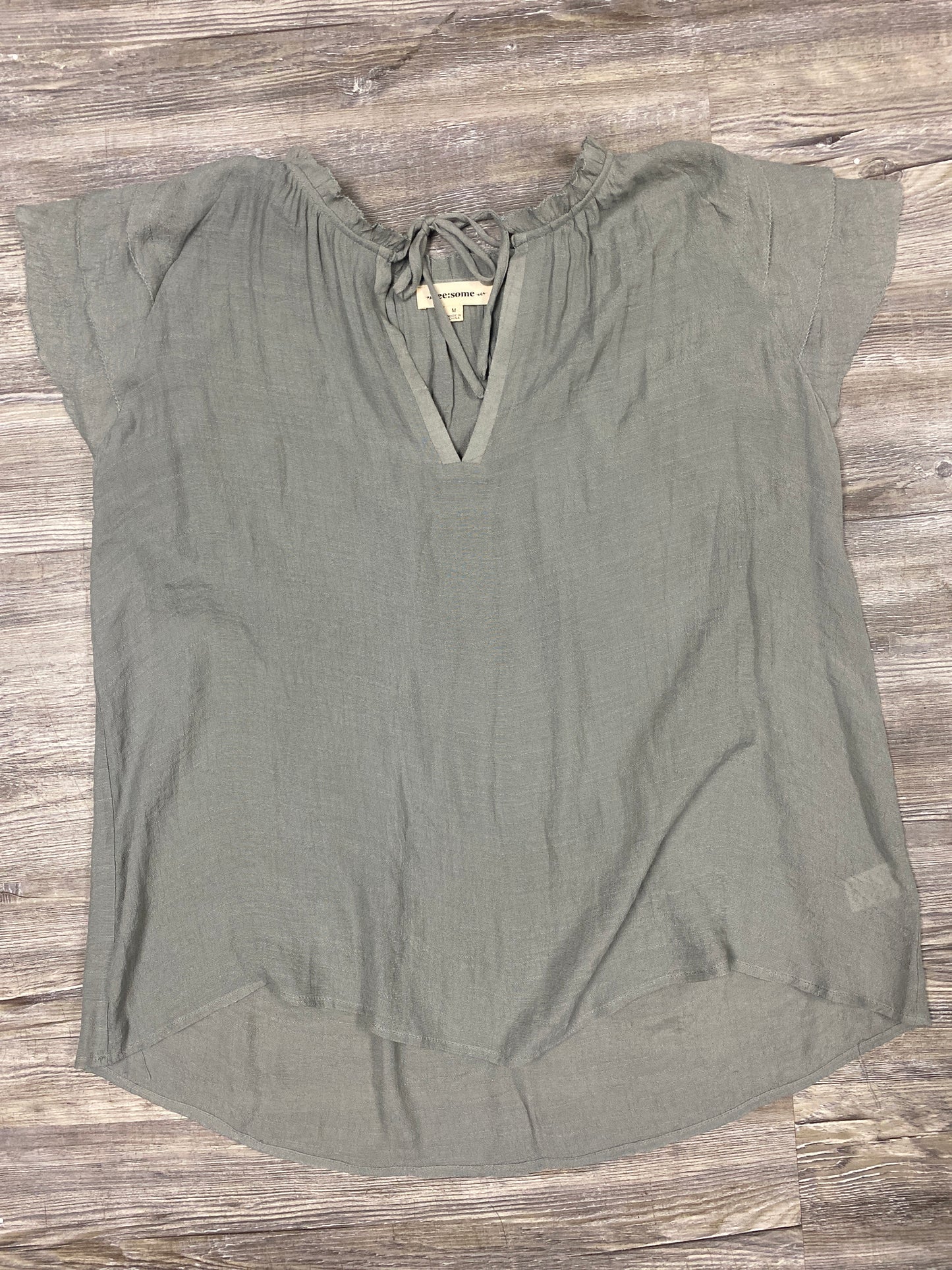 ee:some size medium $5