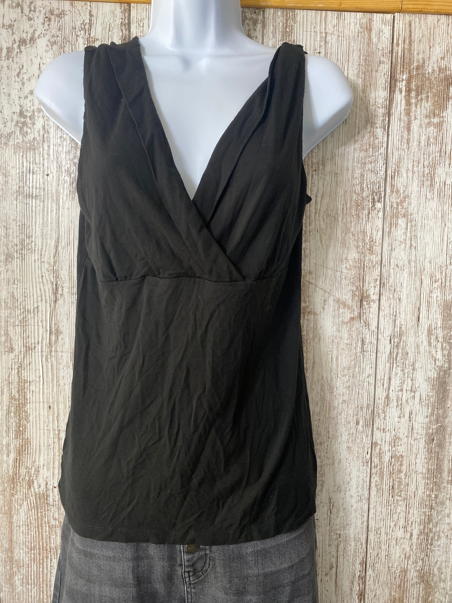 Ann Taylor V-Neck Tank Medium tag #9