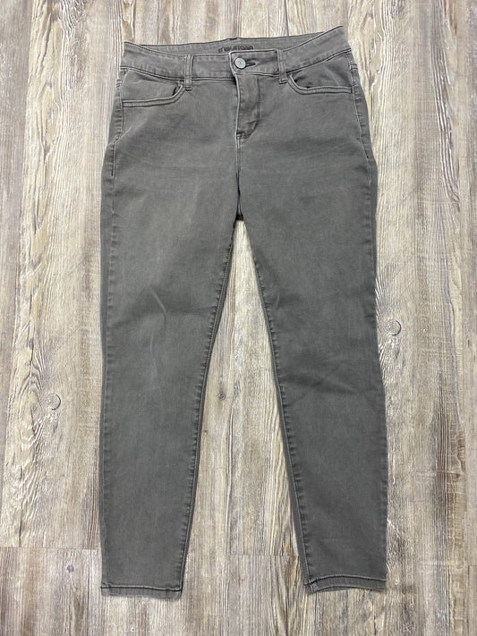 Maurice’s M X -Short Mid-Rise tag #82