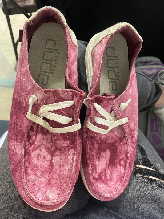 Hey dudes pink size 8 $5