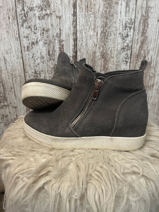 STEVE MADDEN gray boots women’s 8 $5