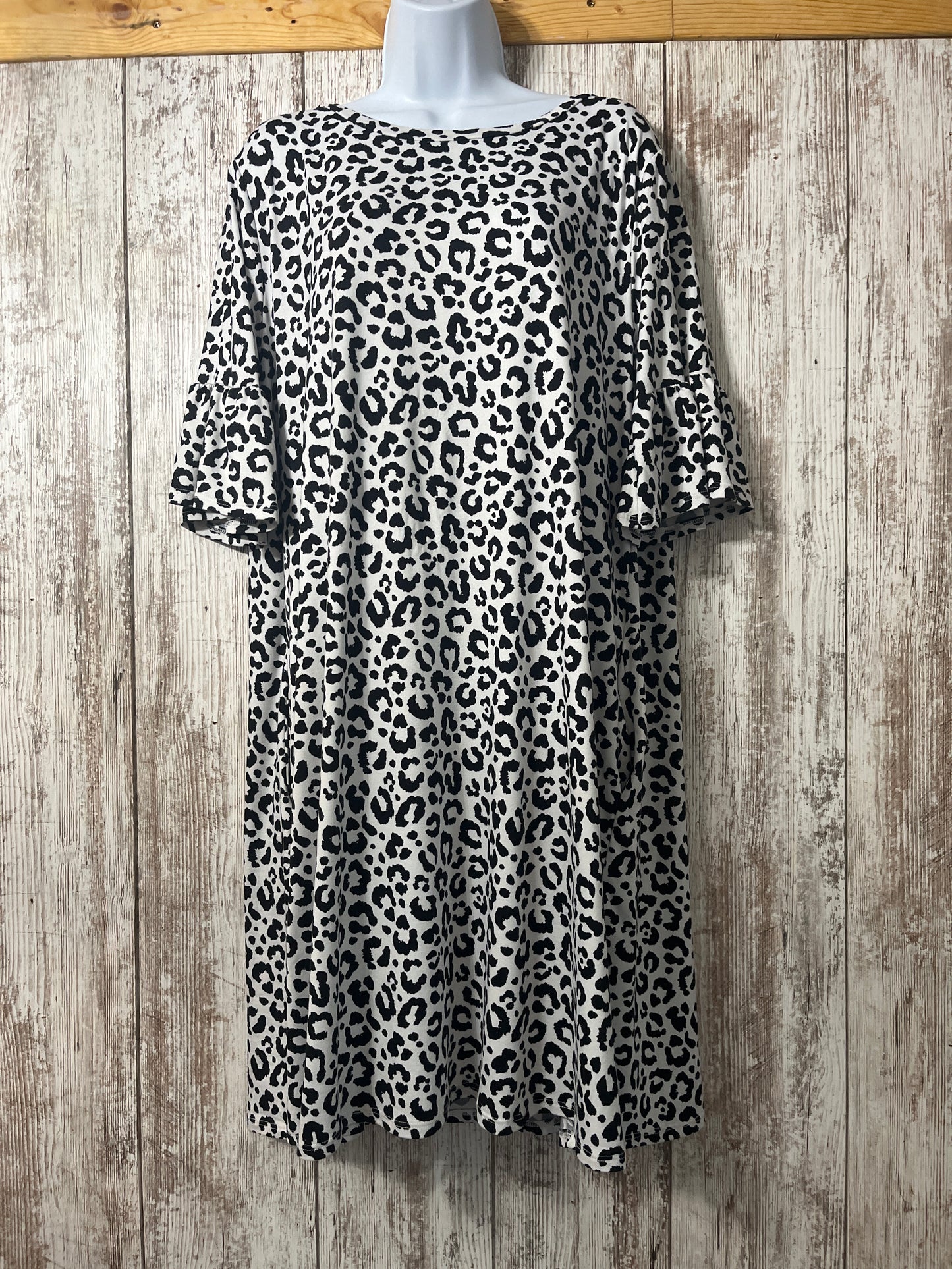 Cream n Sugar leopard print dress size 2XL $10