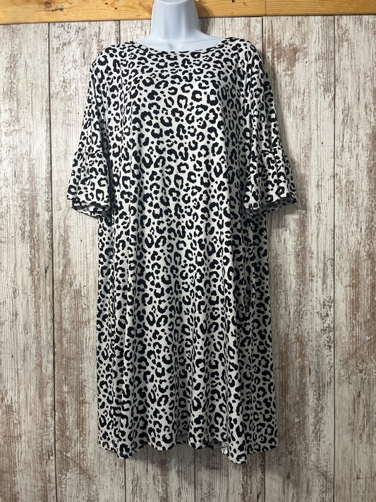 Cream n Sugar leopard print dress size 2XL $10