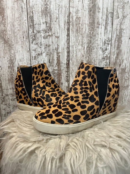 Coconuts leopard print boots women’s 8 $3