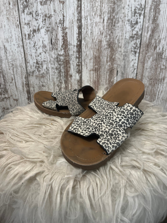 Leopard print sandals women’s 9 $5