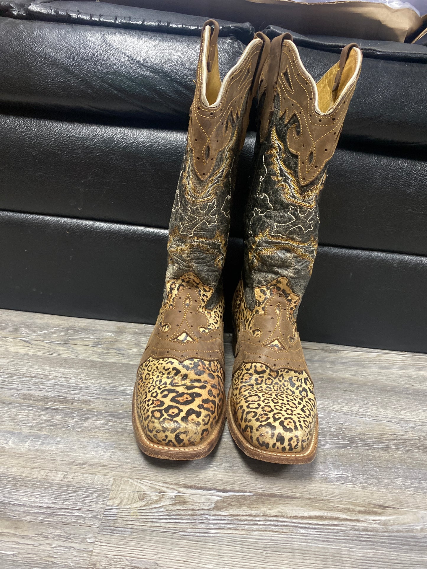 Reyme cowgirl boots size 8 narrow $20