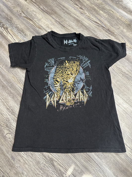 DefLeppard tee size xs $5