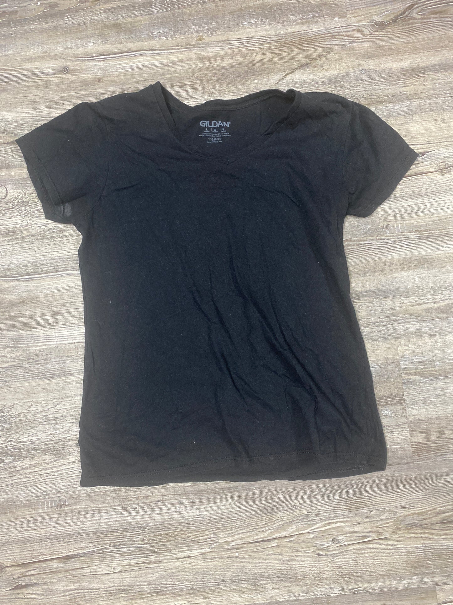 Gildan black T-shirt, size large $2